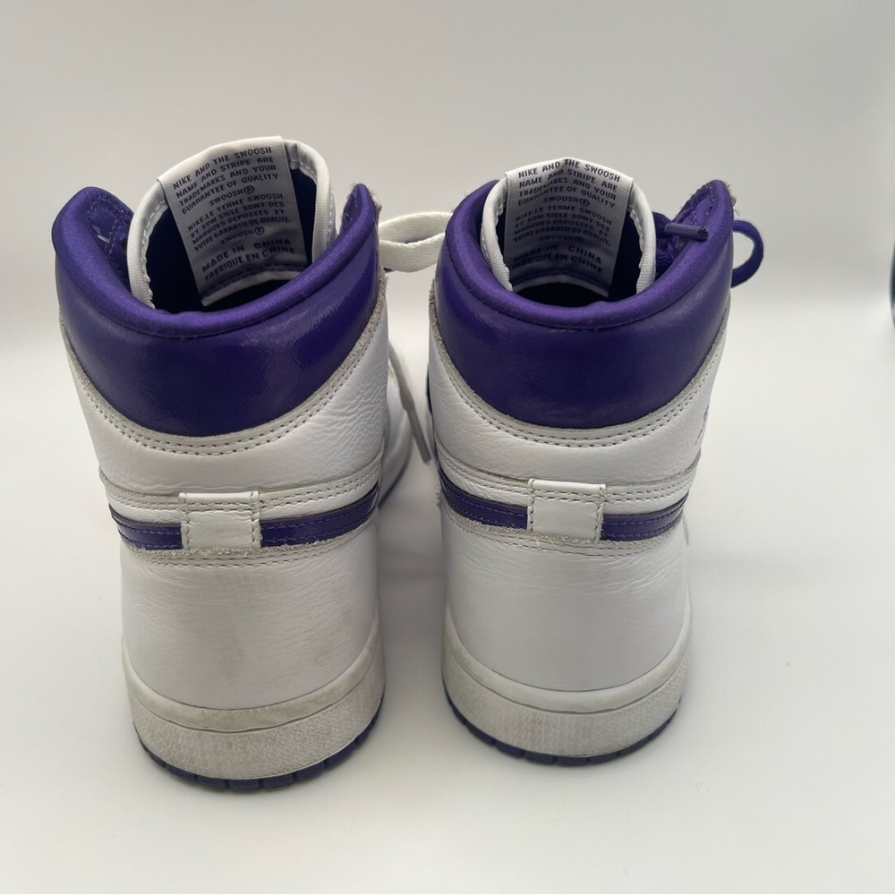 Women's Air Jordan 1 Retro High OG - Picture 4 of 9